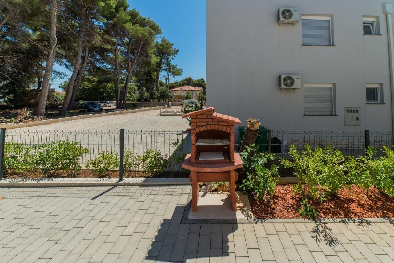 Apartments Djian Vir Exterior foto