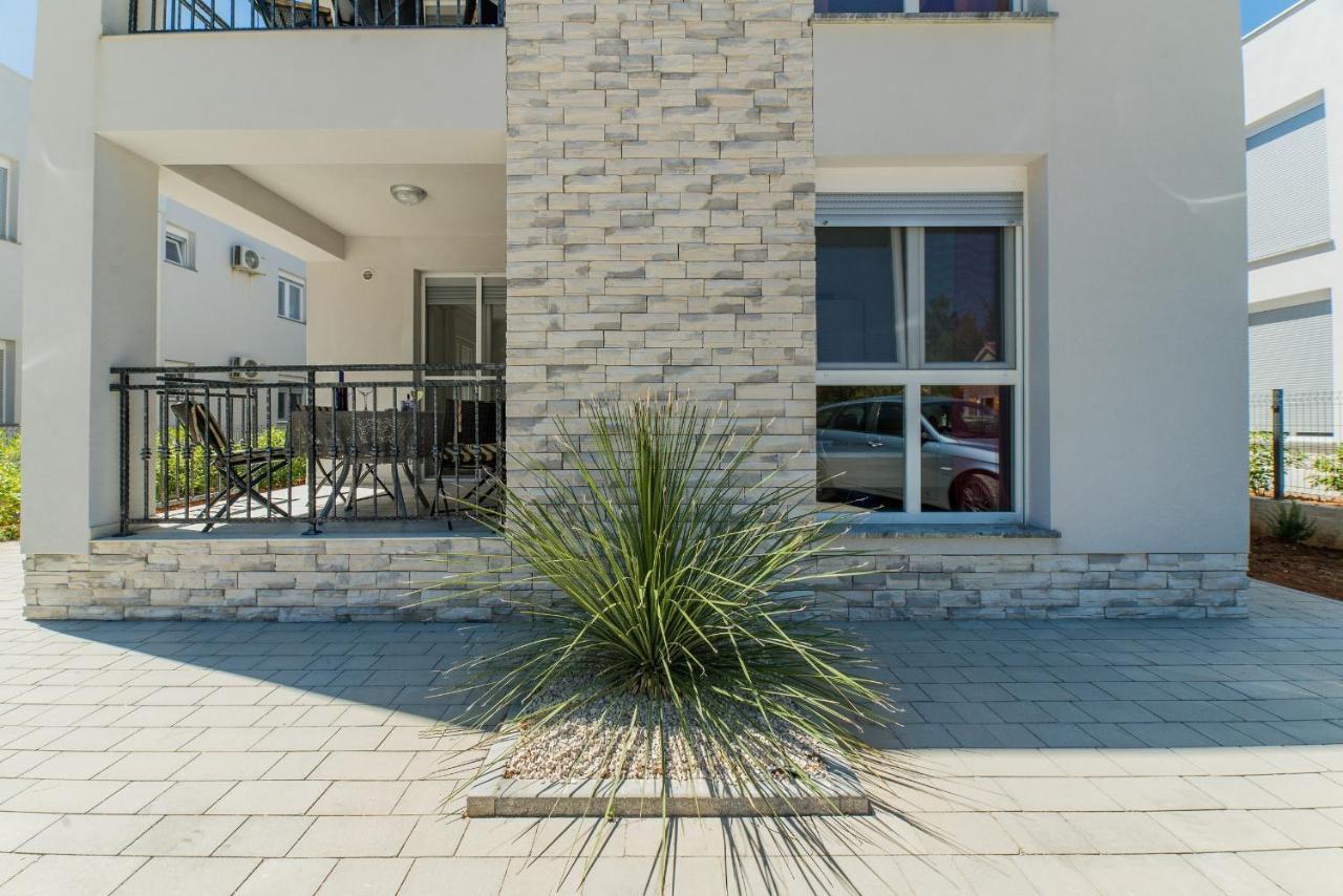 Apartments Djian Vir Exterior foto